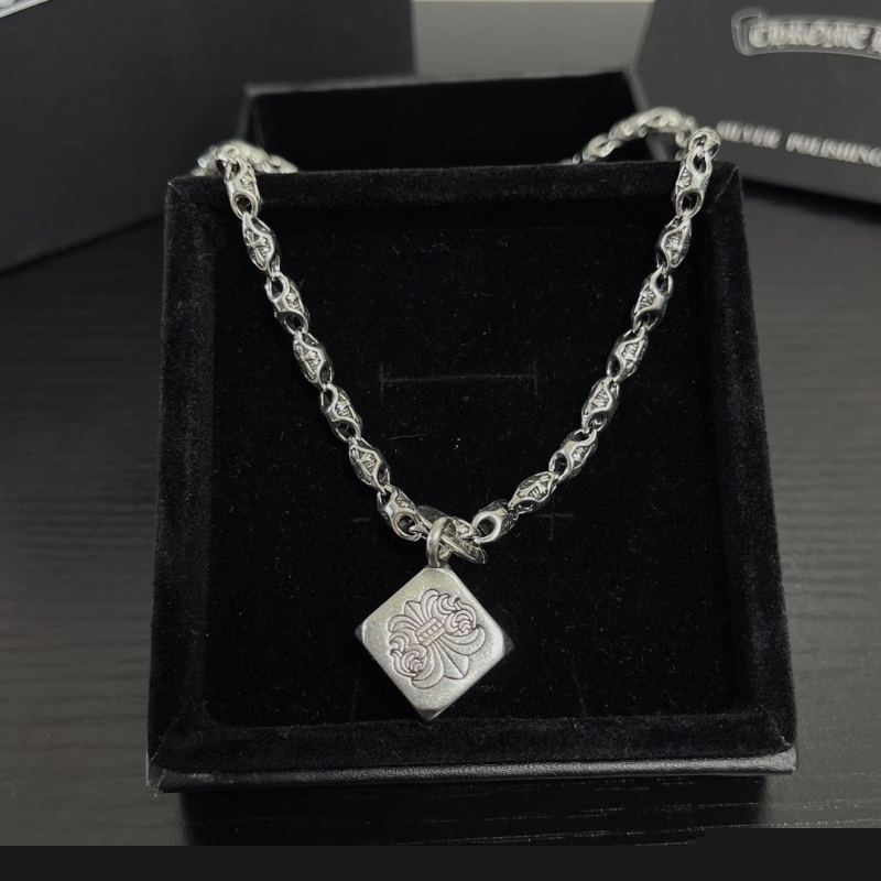 Ch**me He**ts necklaces